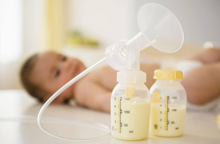 Cách vắt sữa mẹ được nhiều nhất