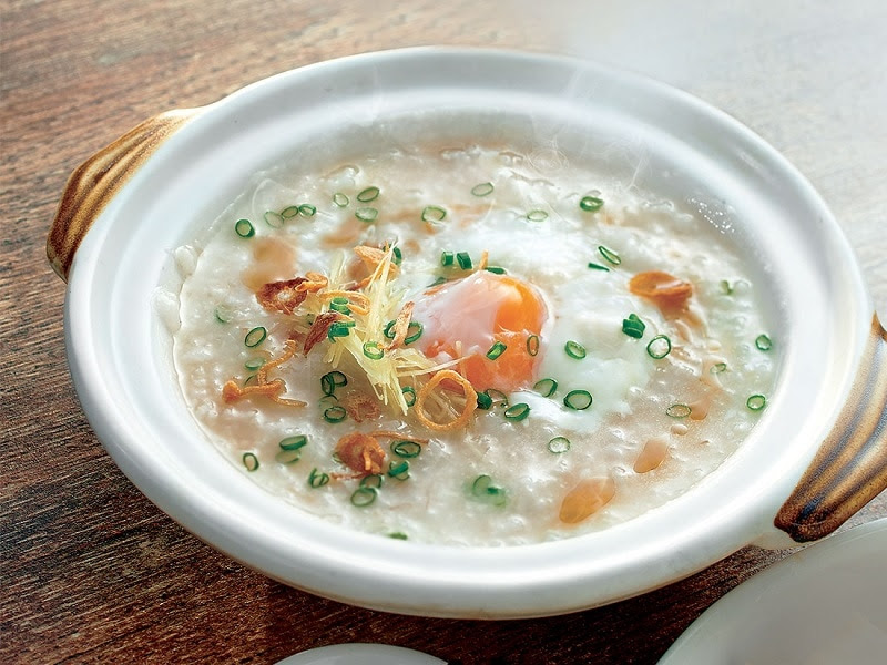 Trẻ nên ăn cháo để giảm bớt áp lực cho vùng miệng