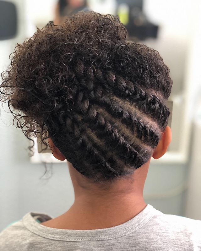 styling short wavy hair