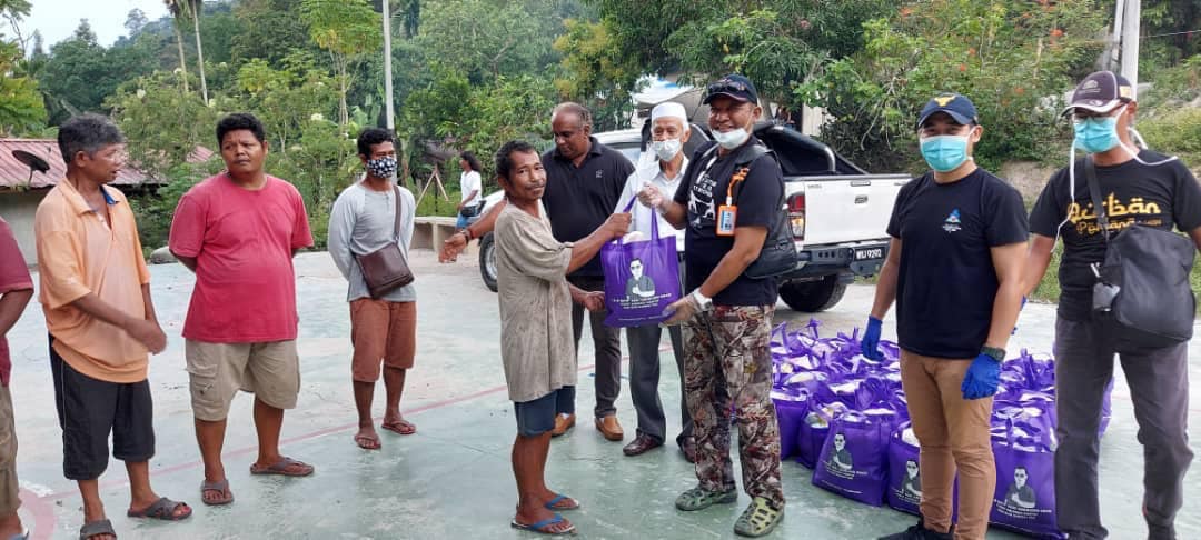 Bantuan Makanan Kepada Orang Asal oleh Pasukan DUN Sungai Tua Bantuan Makanan Kepada Orang Asal oleh Pasukan DUN Sungai Tua