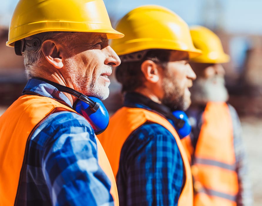 contractors evaluating project