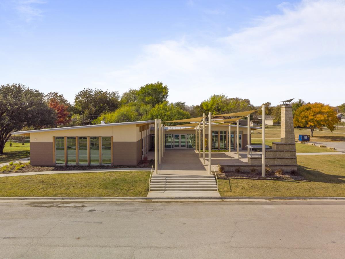 900 E Glendale St
Crowley, TX 76036