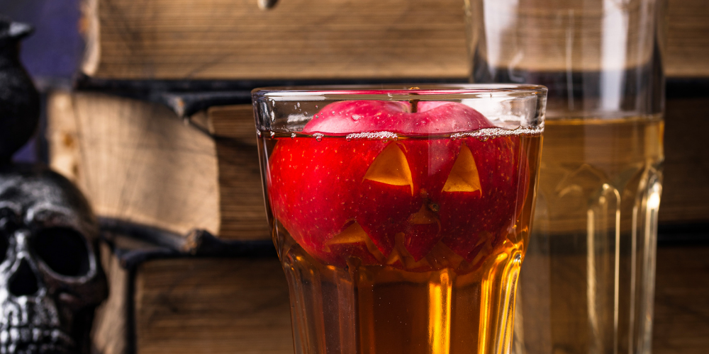 A Photo Of An Apple Cider Drink