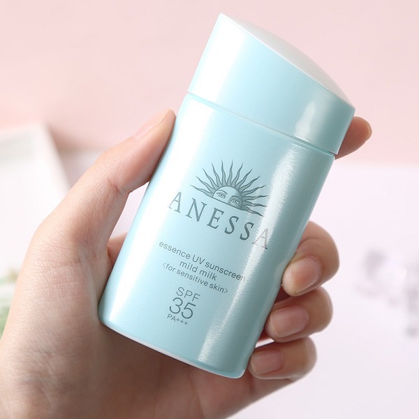 Anessa Essence UV Sunscreen Mild Milk