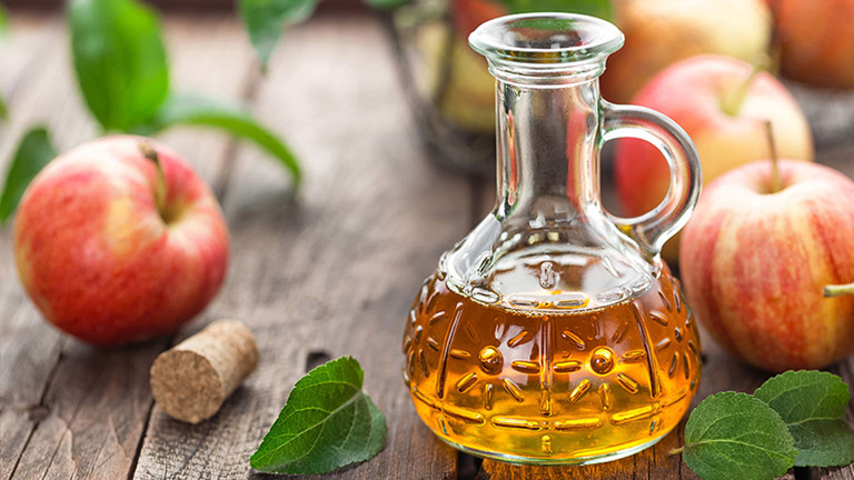 giấm táo trị ngứa háng nam và nữ