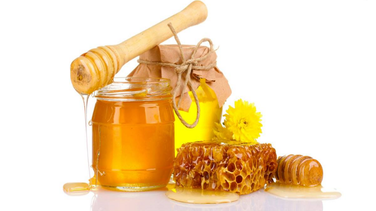 sử dụng mặt nạ mật ong điều trị chàm da mặt: