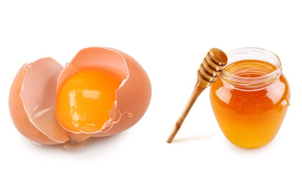 Cách khiến cho hồng đầu vú bằng mật ong và lòng đỏ trứng gà