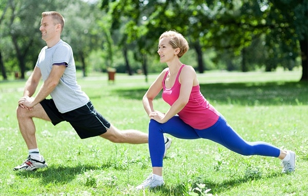 Cách giảm đau cho người già ở lưng