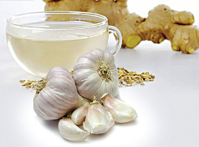 Chữa đau lưng bằng tỏi cũng như gừng