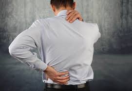 Đứng lâu bị đau lưng là bệnh gì