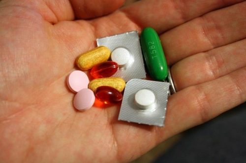 đau mỏi vai gáy uống thuốc gì