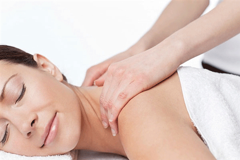 Hiệu quả ra sao khi bấm huyệt trị đau vai gáy