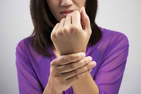 Biểu hiện nhận biết viêm khớp cổ tay