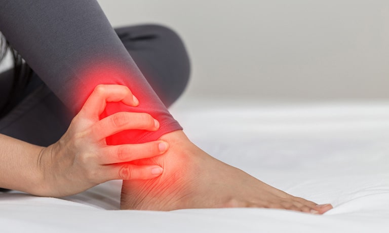 Các giai đoạn của bệnh viêm khớp cổ chân