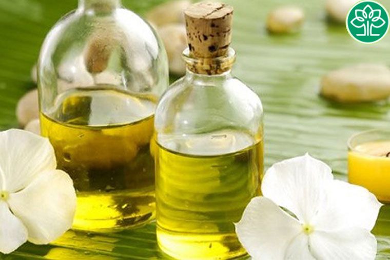 dùng dầu mù u trị viêm da cơ địa