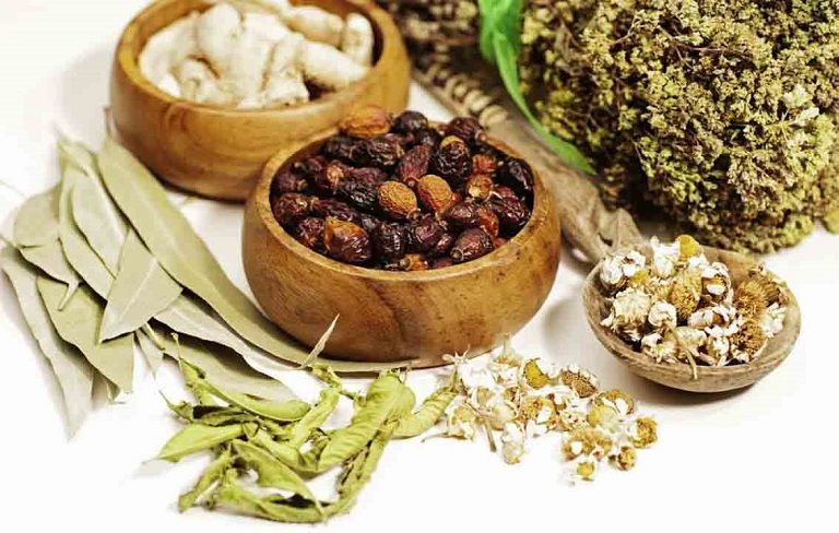 Bài thuốc cao nghệ ráy dại trị viêm da cơ địa