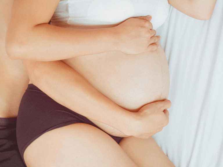 Có bầu có quan hệ đến tháng thứ mấy