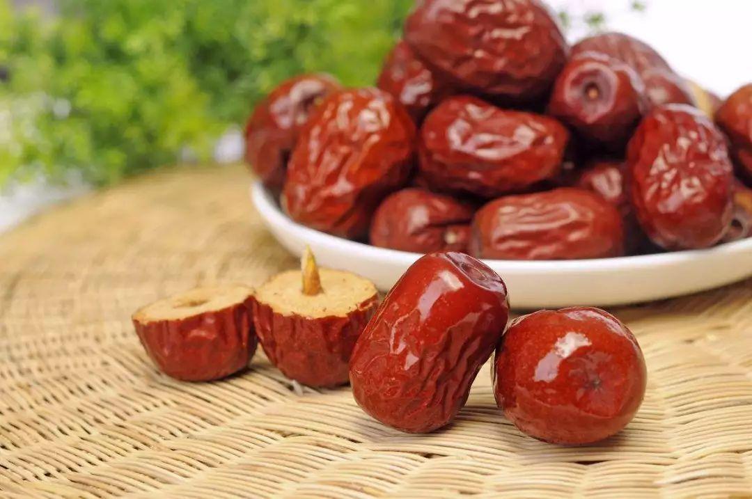 biết gì về Táo đỏ khô