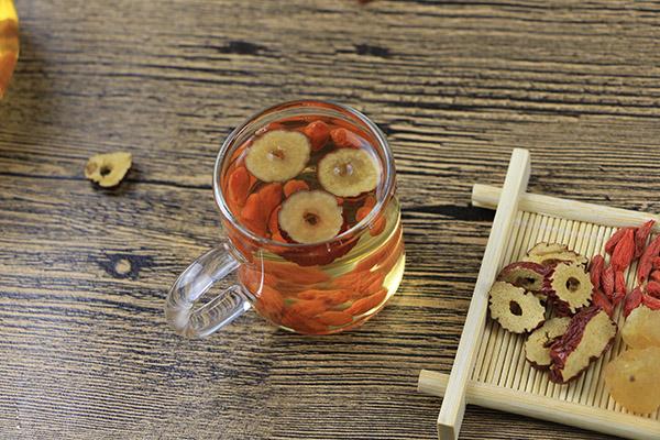 Ăn táo đỏ khô có mập không?