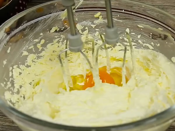 Làm vỏ bánh tart hạt điều