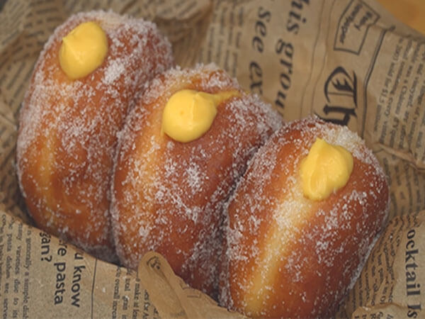 Nguyên liệu làm bánh donut nhân kem trứng
