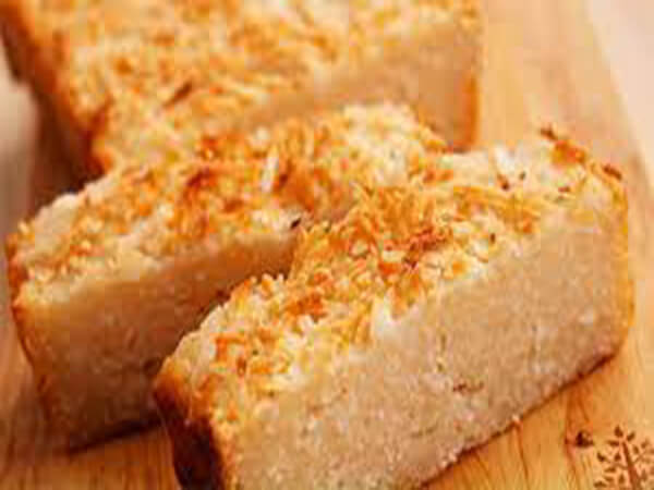 Thưởng thức bánh keto dừa nướng