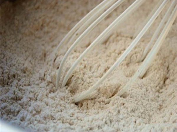 Làm cốt bánh cà rốt phô mai