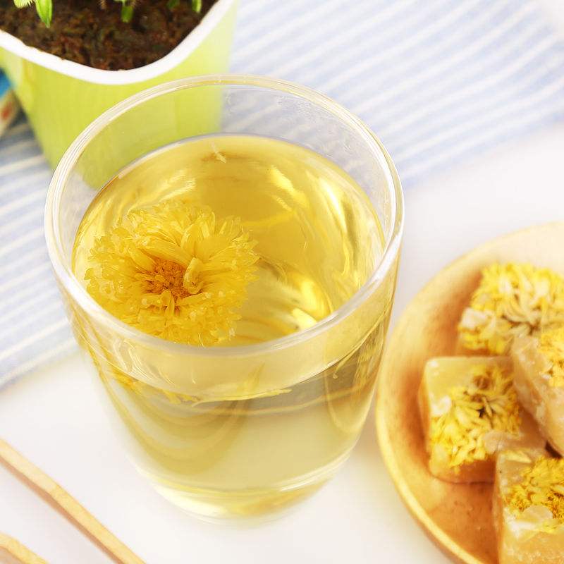 trà hoa cúc đường phèn