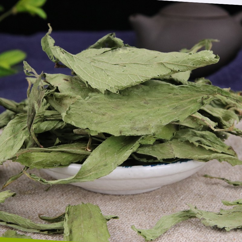 Chuẩn bị nguyên liệu pha trà cỏ ngọt