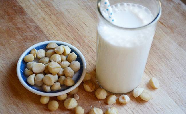 Làm Sữa để cho vào chung với macca