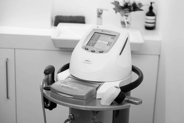 Shockwave Therapy at PhysioAthletica