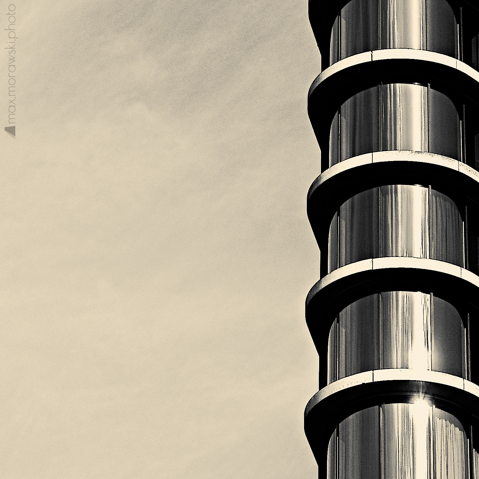 Tubulous Thigmotropism