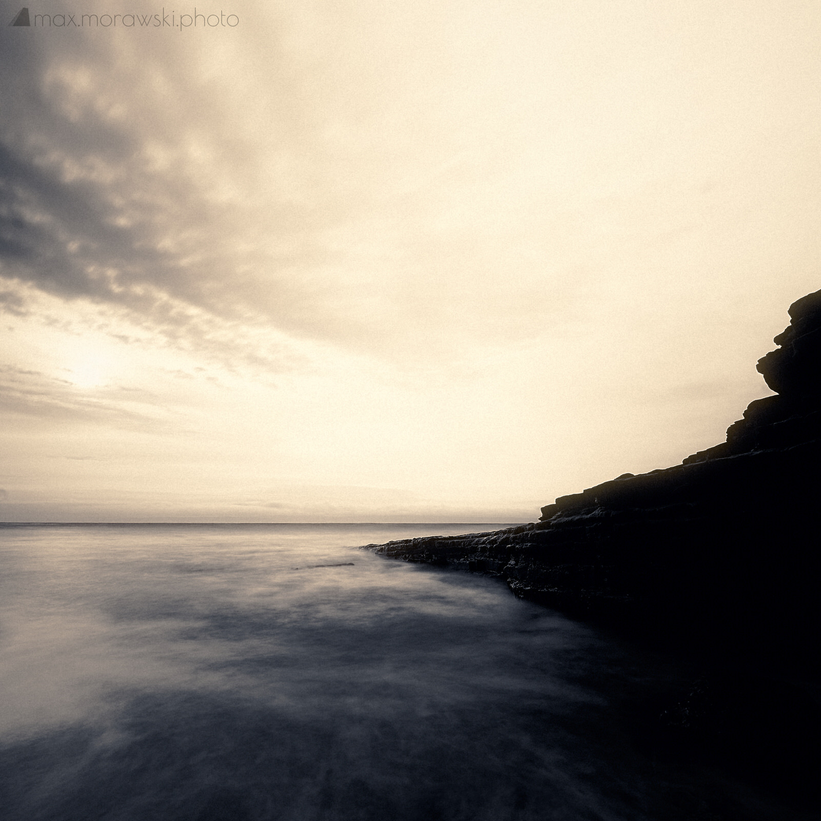 Sunset of the Third Sun, Amber Bay of Ziy