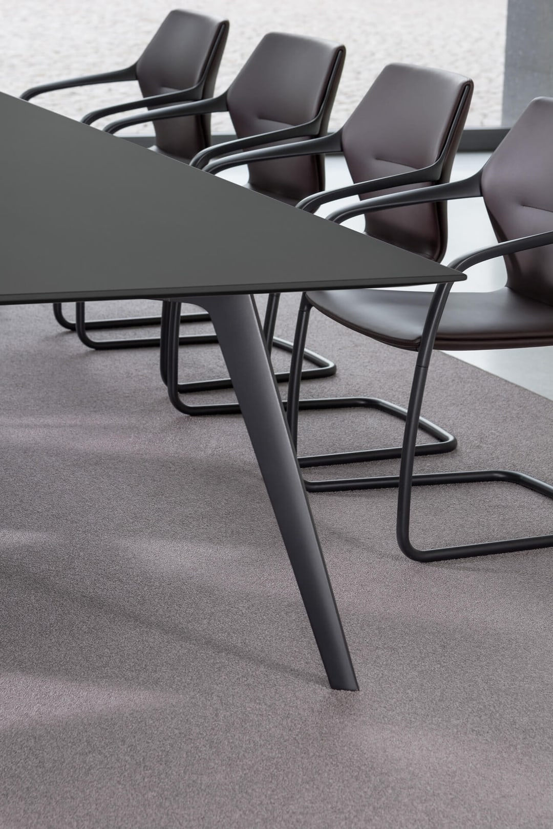 Ray Table | Brunner UK