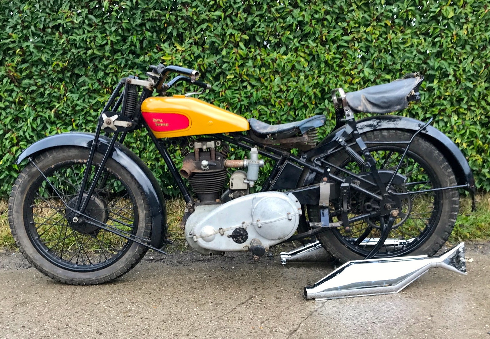 Royal Enfield 505 Sport double port