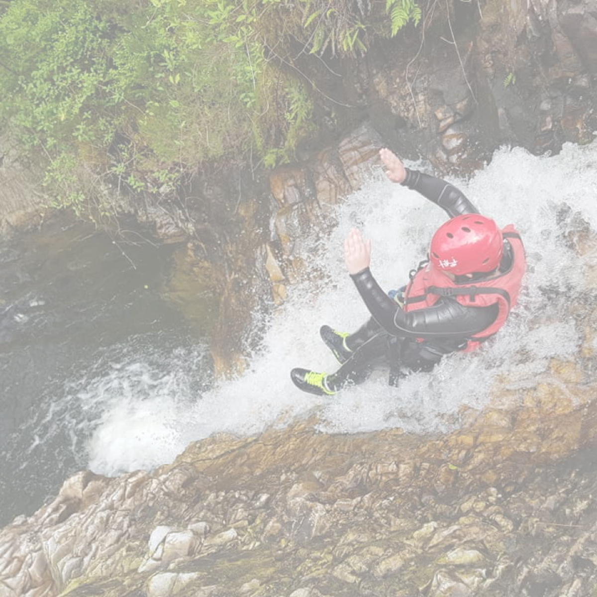 Gorge Walking / Canyoning