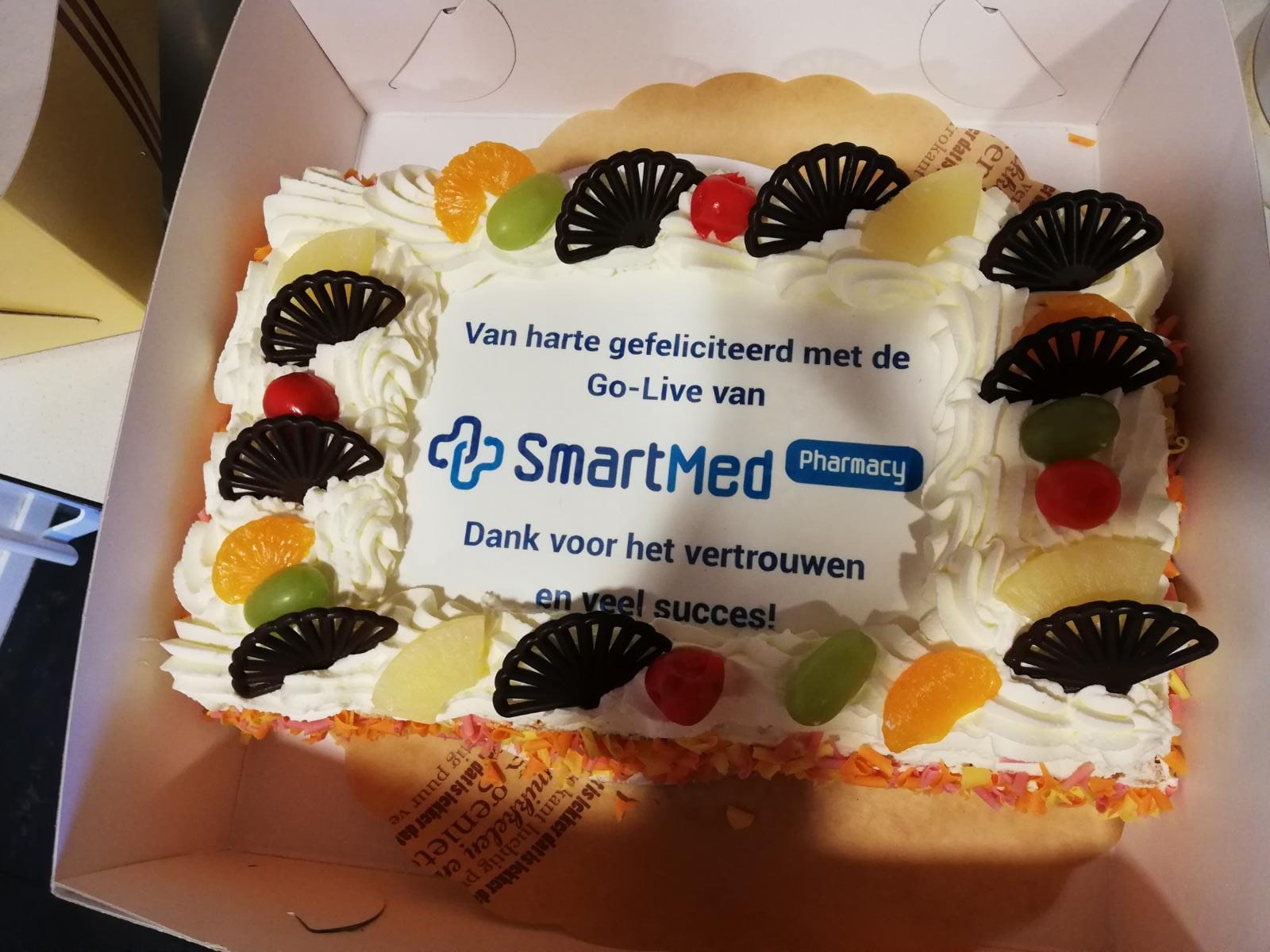 Taart bij go-live nieuwe apotheken