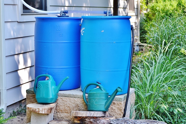 Bewässerungssystem im Garten - die Regentonne