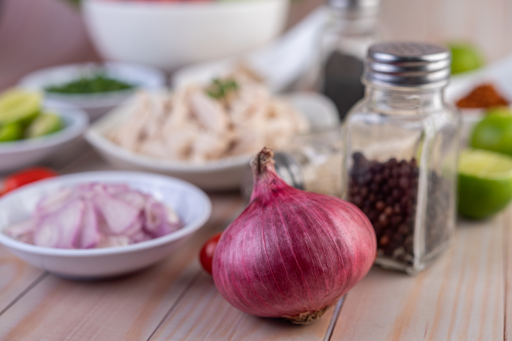 Outdoor - Inspirationen für Balkon und Garten - Die Zwiebel – der beliebte Alleskönner unter dem Gemüse - so geht's einfach desmondo