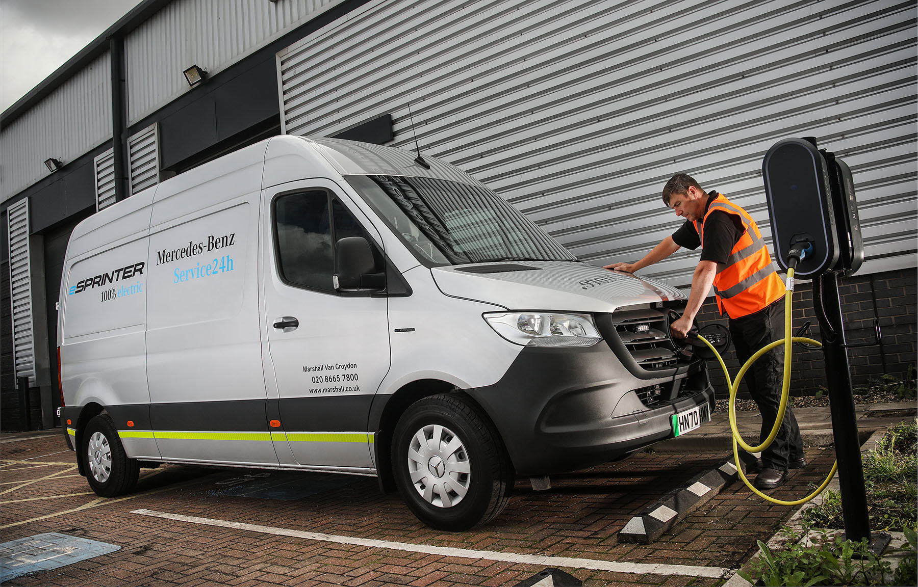 Mercedes Benz Launches Its First Service24h Roadside Assistance Unit For Its Electric Vans