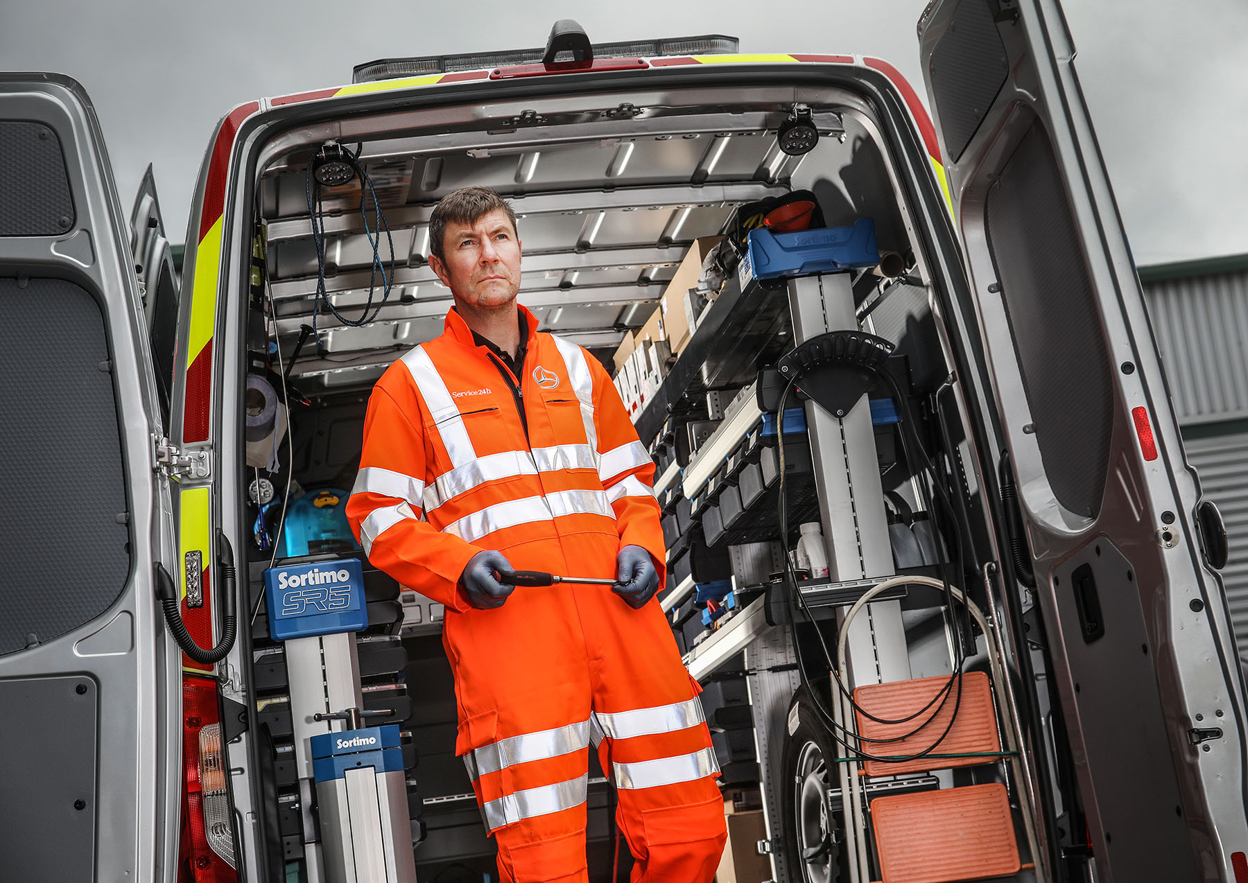 Mercedes Benz Launches Its First Service24h Roadside Assistance Unit For Its Electric Vans