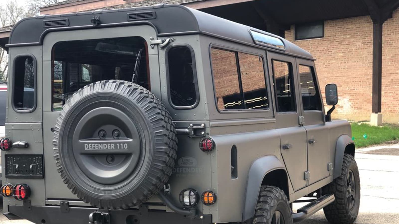 Troy Land Rover Defender Monarch