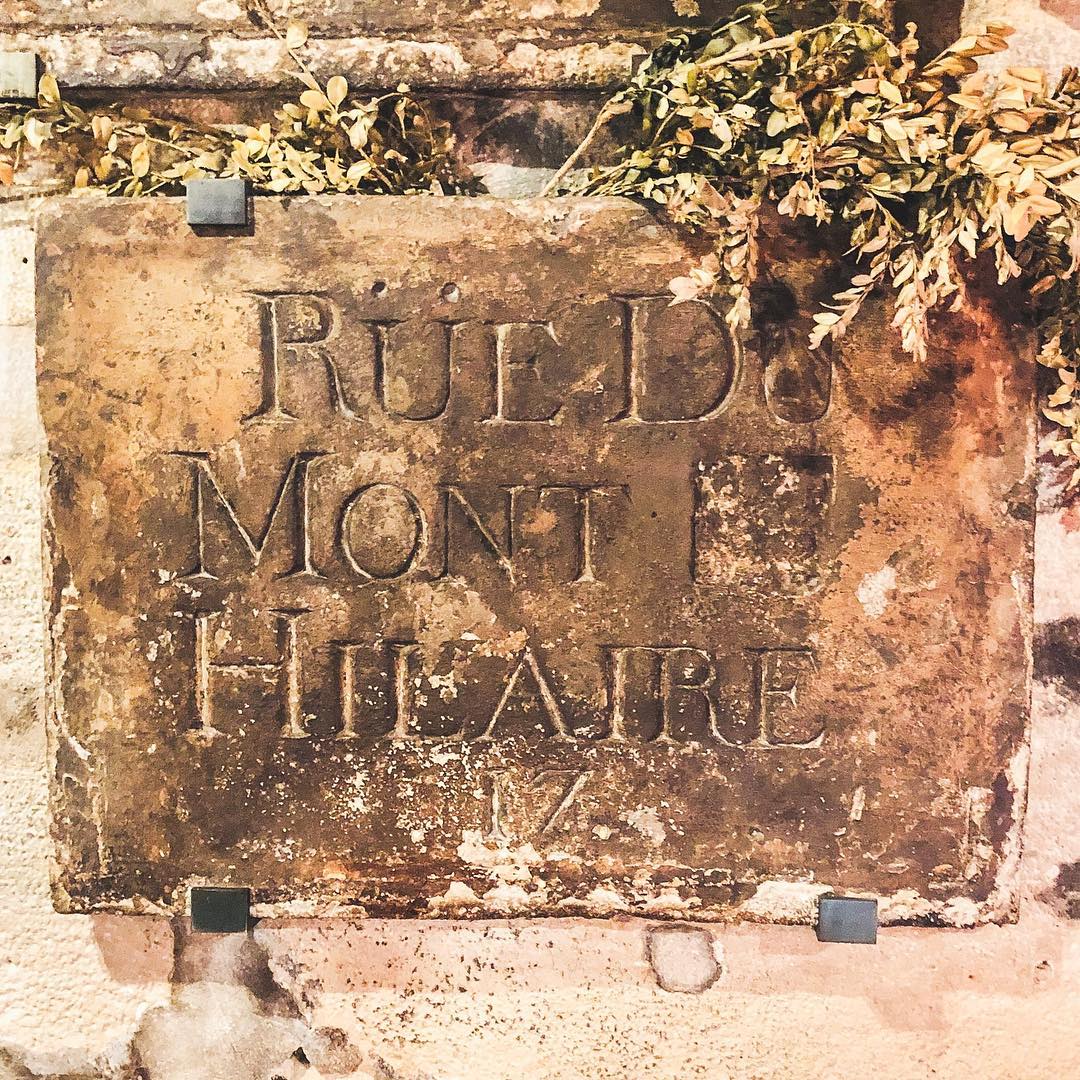 Plaque de rue du XVIIe siècle