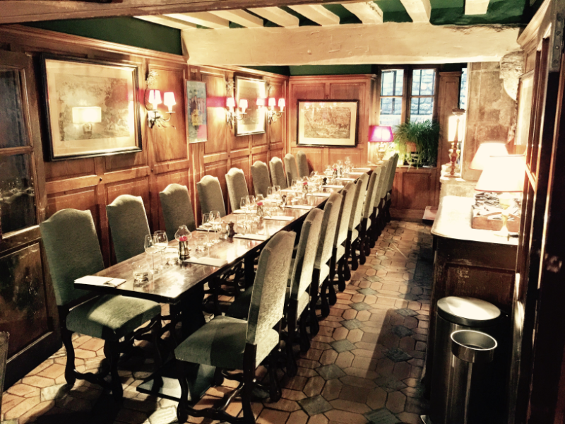 Carreaux espagnols du XVIIIe siècle représentant des métiers