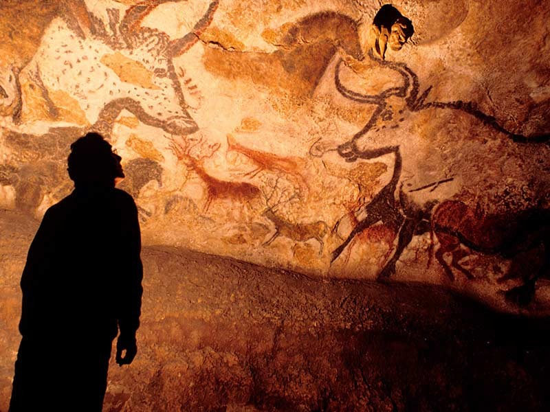 Xác định thời điểm con người bắt đầu mặc quần áo