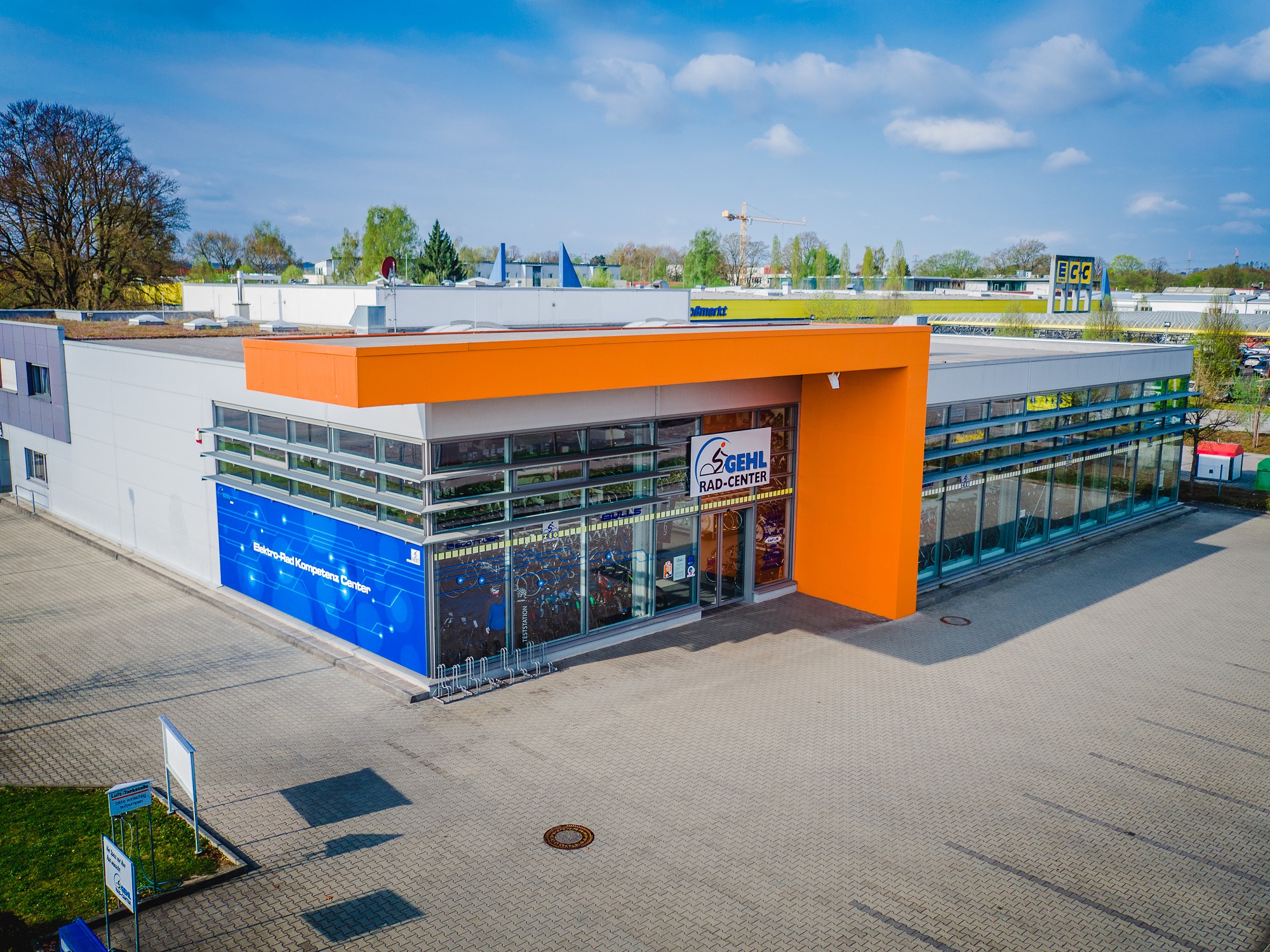 Rad-Center GEHL – seit über 100 Jahren Ihr Ansprechpartner "Rund ums Rad" . Große Auswahl an Fahrrädern und E-Bikes, sowie an Zubehör und Ersatzteilen