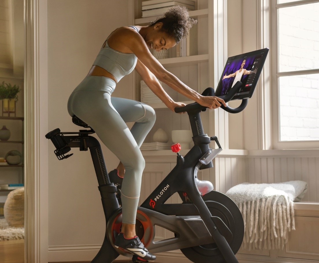 Lady using Peloton