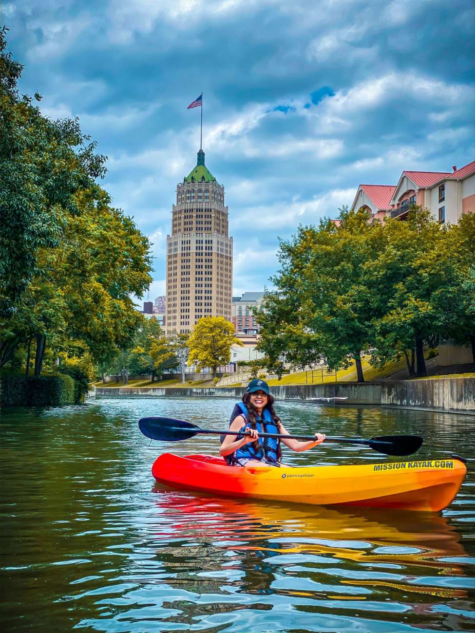 Judging by my post-paddle Instagram pictures, a lot of other San Antonians didn't know an hourly rental service like Mission Adventure Tours existed. So, here's how it works. The company offers rentals most Saturdays and Sundays for the King William District route. Rentals are $20 for adults and $10 for kids for a one hour rental or $40 for adults and $20 for kids for two hours. The price includes the kayak, paddles and life vest. The company encourages you to bring some essentials. I wore water shoes, a cap, gym clothes and brought a waterproof pouch for my phone, keys and cash. Kayakers are advised to wear sunscreen, which I forgot and now regret. We also brought a portable speaker.