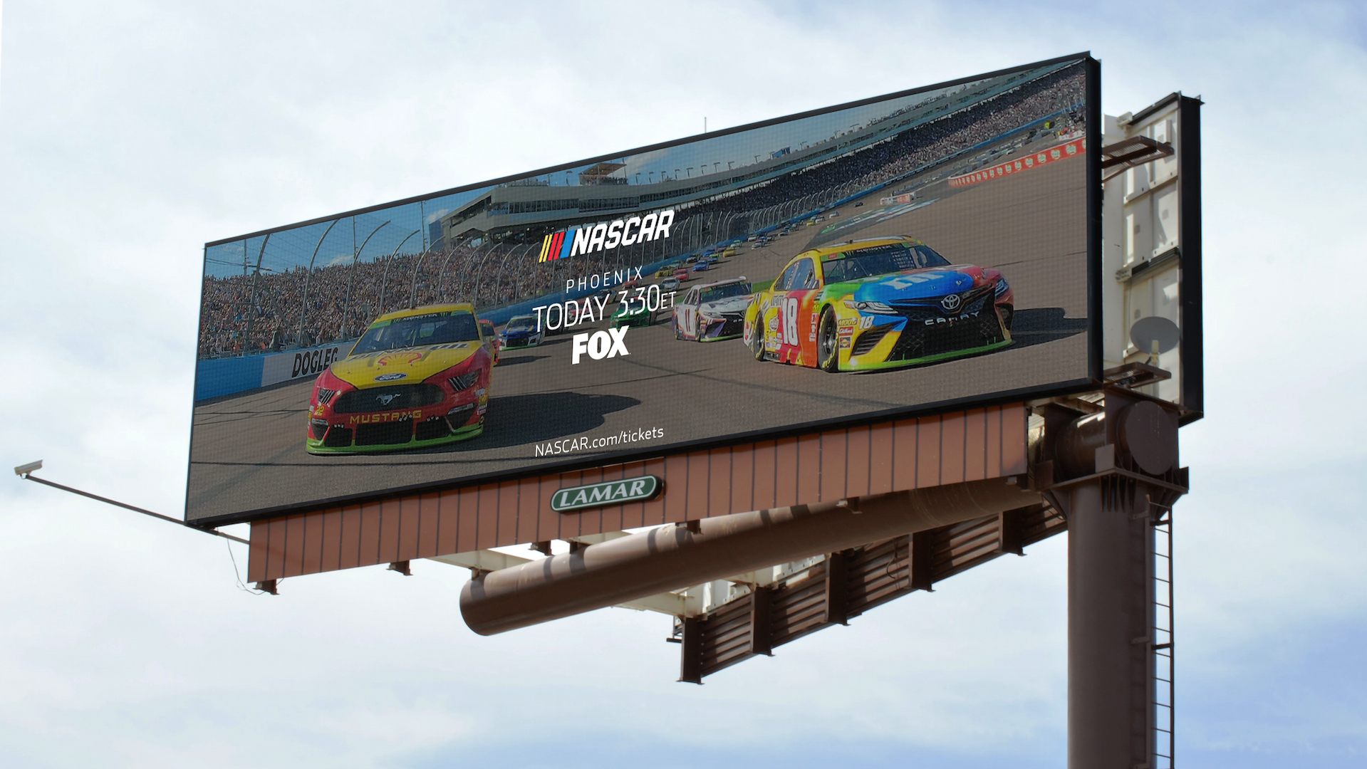 Put the Pedal to the Metal with Programmatic DOOH | NASCAR Coverage & Case Study