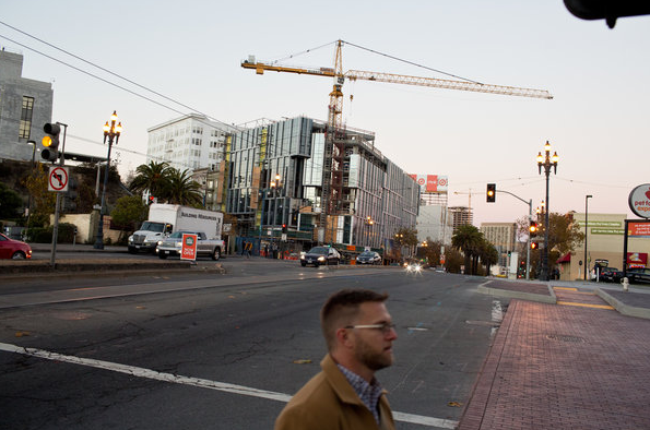 Construction in the Bay Area is booming, but as the New York Times notes , the beneficiaries are not the city's historical residents, but tech companies and their wealthy employees.